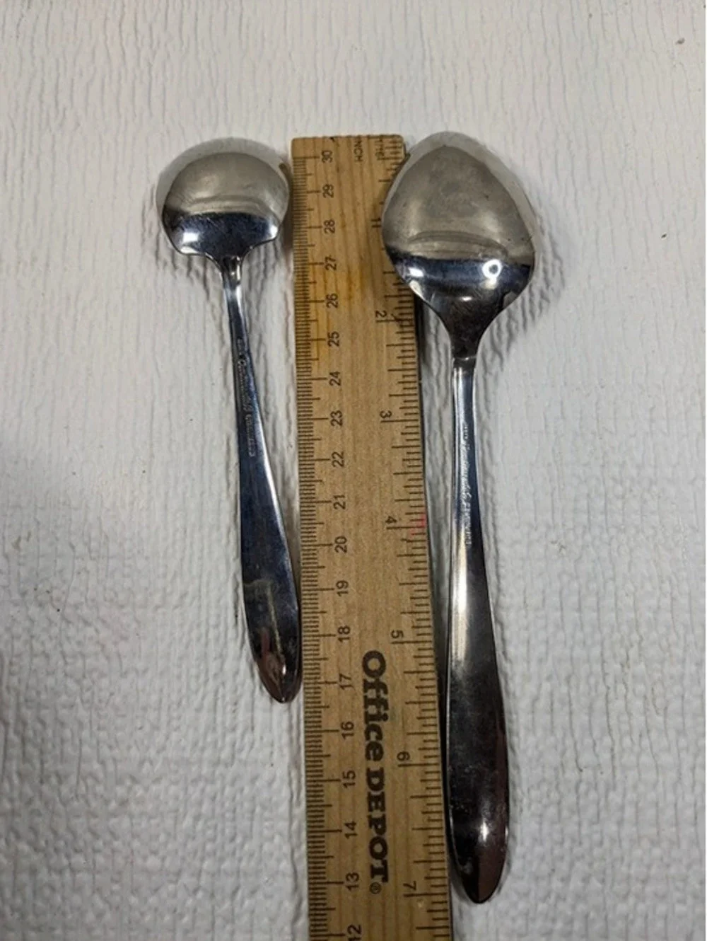 Vintage Continental Stainless CSS1 3 dinner knives, sugar spoon, fork and spoon